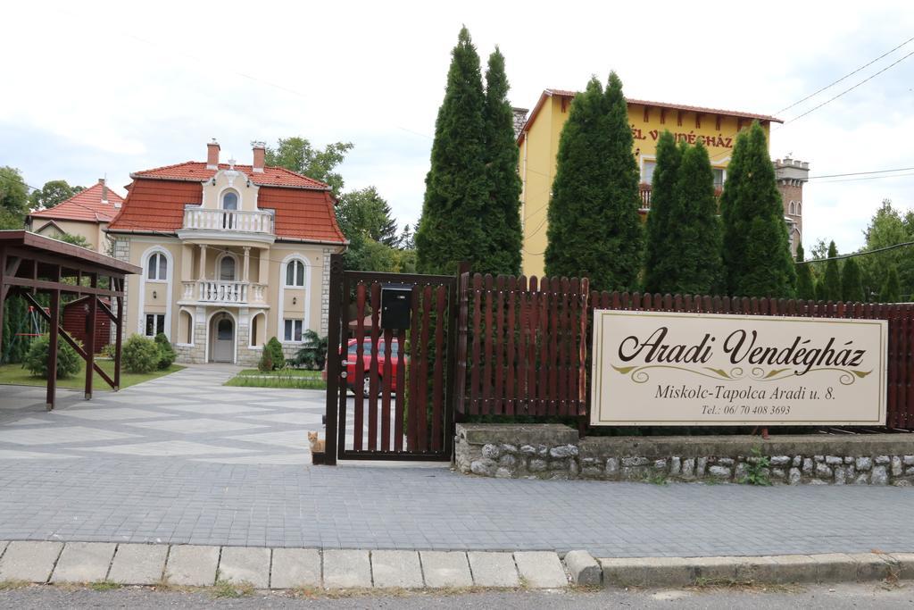 Hotel Aradi Vendeghaz Miskolc Exterior foto