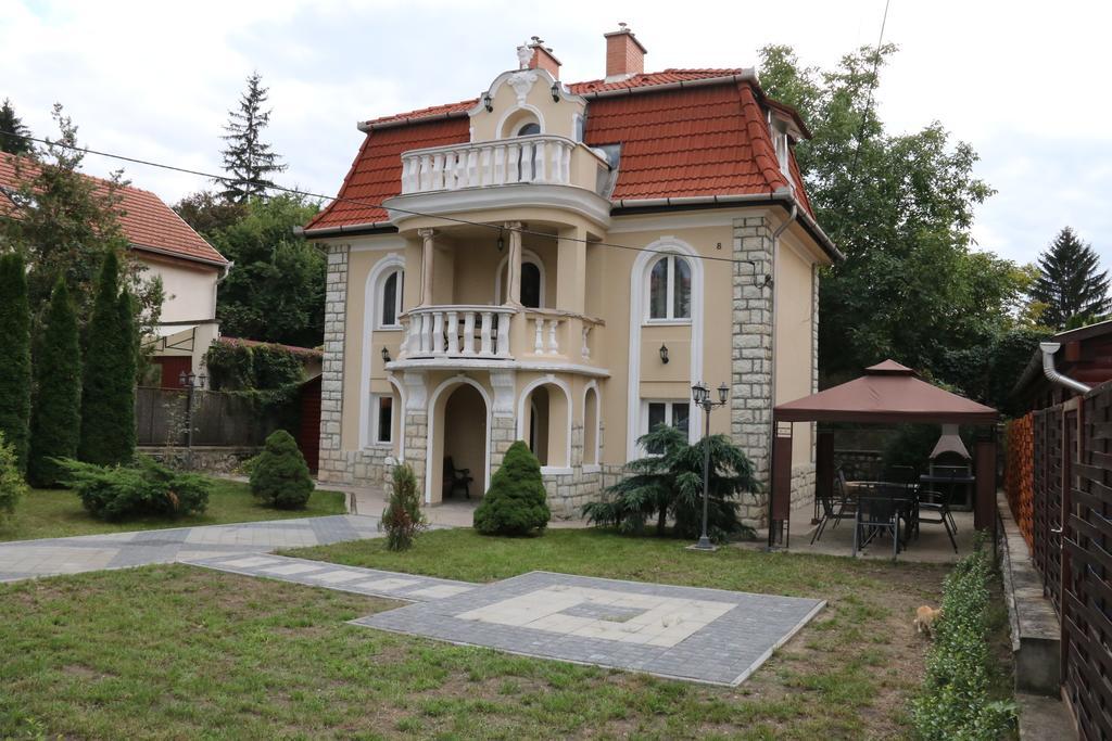 Hotel Aradi Vendeghaz Miskolc Exterior foto