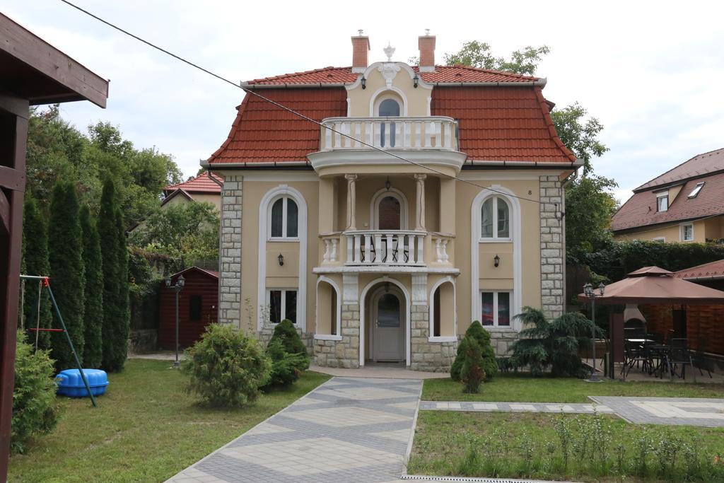 Hotel Aradi Vendeghaz Miskolc Exterior foto